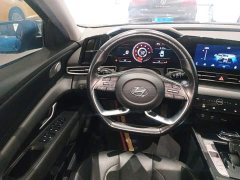 Hyundai Elantra 1.5L CVT Luxury - ფოტო 11