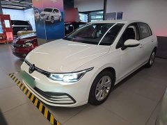 Volkswagen Golf 200TSI DSG - ფოტო 1