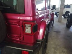 Jeep Wrangler 2022 2.0T High Altitude Bahama Beach Pink Special Edition - ფოტო 8