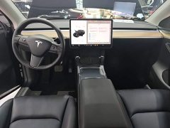 Tesla Model Y Standard Range RWD - ფოტო 10
