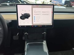 Tesla Model Y Standard Range RWD - ფოტო 13