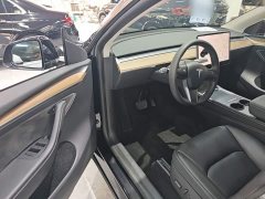 Tesla Model Y Standard Range RWD - ფოტო 16