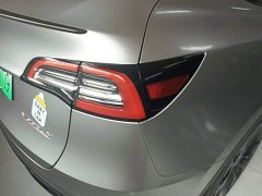 Tesla Model Y Performance All-Wheel Drive - ფოტო 8