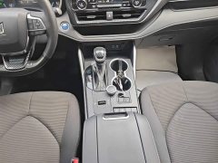 Toyota Crown Venza 2021 2.5L HEV FWD Base - ფოტო 14