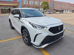 Toyota Crown Venza 2021 2.5L HEV FWD Base - ფოტო 4