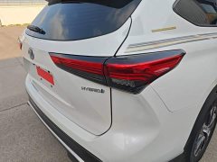 Toyota Crown Venza 2021 2.5L HEV FWD Base - ფოტო 8