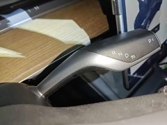 Tesla Model Y Rear-Wheel Drive - ფოტო 14