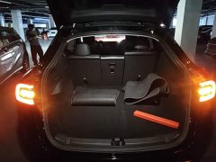 Tesla Model Y Rear-Wheel Drive - ფოტო 19