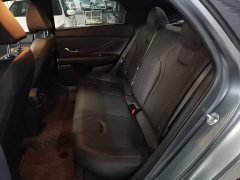 Hyundai Elantra 1.5L CVT 20th Anniversary Edition - ფოტო 17