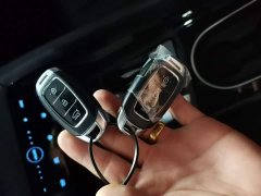 Hyundai Elantra 1.5L CVT 20th Anniversary Edition - ფოტო 9
