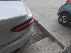 Toyota Camry 2021 Hybrid 2.5L HGVP Leading Edition - ფოტო 8