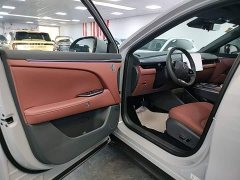 BAIC ARCFOX Alpha T5 Extended Range 1215 Yuan Jing Zhi Xing Version - ფოტო 16