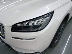 Lincoln Explorer 2.0T Two-Wheel Drive Premium - ფოტო 18