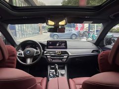 BMW 5 Series 530Li Luxury M Sport Package - ფოტო 4