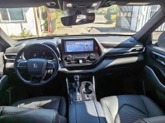 Toyota Crown Venza 2.5L HEV AWD Premium - ფოტო 13