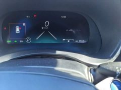 Toyota Crown Venza 2.5L HEV AWD Premium - ფოტო 5