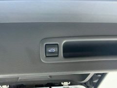 Toyota Gravia 2.5L Hybrid Comfort Edition - ფოტო 19