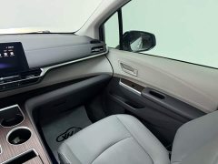 Toyota Gravia 2.5L Hybrid Comfort Edition - ფოტო 8