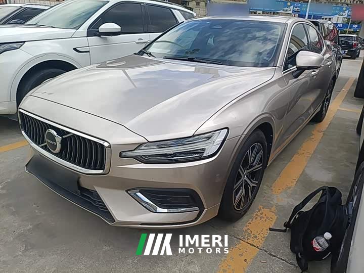 Volvo S60 2023 B4 Smart Luxury Edition - ავტომობილი ჩინეთიდან