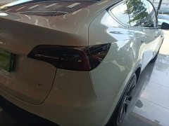 Tesla Model Y Standard Range RWD - ფოტო 8