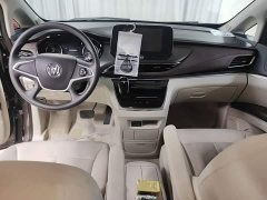 Buick GL8 Land Business Class Comfort Edition - ფოტო 10