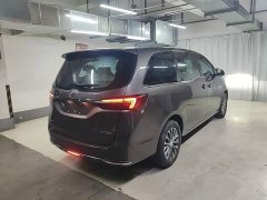 Buick GL8 Land Business Class Comfort Edition - ფოტო 7