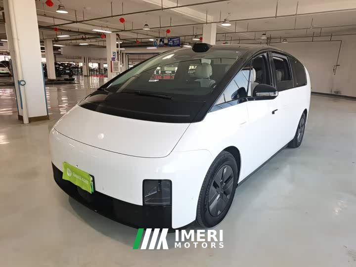 Li Auto Li Xiang MEGA Ultra