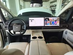 Li Auto Li Xiang MEGA Ultra - ფოტო 10