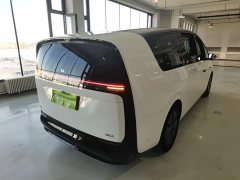 Li Auto Li Xiang MEGA Ultra - ფოტო 7