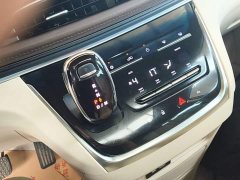 Buick GL8 Land Executive Cabin 652T Luxury - ფოტო 14