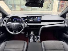 Toyota Camry 2024 Hybrid 2.0L HXS Sport Plus - ფოტო 10