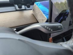 Tesla Model Y Standard Range RWD - ფოტო 7
