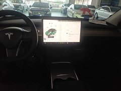 Tesla Model Y Long Range All-Wheel Drive - ფოტო 13