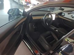 Tesla Model Y Long Range All-Wheel Drive - ფოტო 16