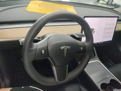 Tesla Model Y Standard Range RWD - ფოტო 11