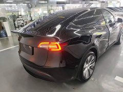 Tesla Model Y Standard Range RWD - ფოტო 7