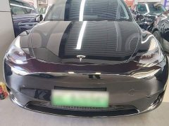 Tesla Model Y Rear-Wheel Drive - ფოტო 3