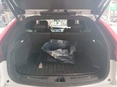 Cadillac XT4 28T FWD Luxury - ფოტო 19