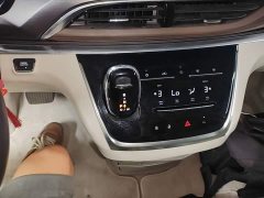 Buick GL8 2021 Land Business Class 652T Luxury - ფოტო 14