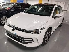 Volkswagen Golf 300TSI Pro - ფოტო 1
