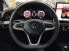 Volkswagen Golf 300TSI Pro - ფოტო 11