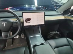 Tesla Model Y Rear-Wheel Drive - ფოტო 13