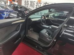 Tesla Model Y Rear-Wheel Drive - ფოტო 16