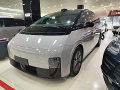 Li Auto Li Xiang MEGA Ultra - ფოტო 1