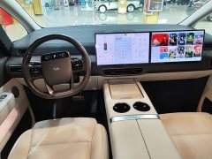 Li Auto Li Xiang MEGA Ultra - ფოტო 10