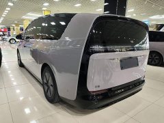 Li Auto Li Xiang MEGA Ultra - ფოტო 5