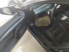 Tesla Model 3 Performance All-Wheel Drive - ფოტო 16
