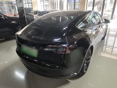 Tesla Model 3 Performance All-Wheel Drive - ფოტო 7