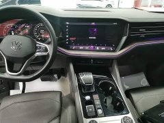 Volkswagen Touareg 3.0TSI Rui Xiang Edition Obsidian Black Sport Package - ფოტო 6