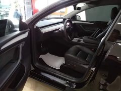 Tesla Model Y Rear-Wheel Drive - ფოტო 16